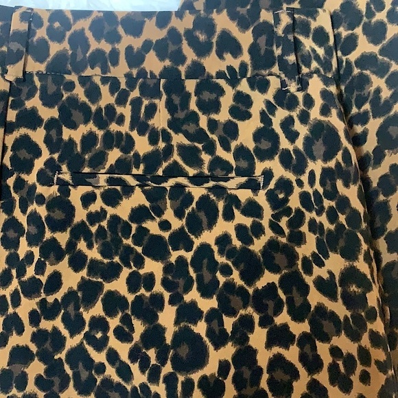 Old Navy Mid-Rise Harper Ankle Pant- Leopard Print - Picture 7 of 9